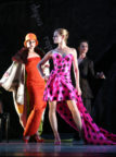A Tragedy of Fashion (Spink, 2004): Amy Hollingsworth, Gemma Wilkinson. Photo © Dee Conway.