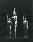 Considering the Lilies (Lubovitch, 1972): Susan Cooper, Nicoline Nystrom, Leigh Warren. Photo © Alan Cunliffe. RDC/PD/01/238/1
