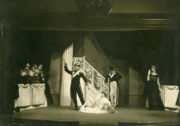 Les Masques (Ashton, 1933 ). Photo © Pollard Crowther. RDC/PD/01/64/3