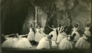 Les Sylphides (Fokine, 1907/1930): Sally Gilmour and Robert Harrold (centre), Leicester, 1943. Photo © Peggy Delius. RDC/PD/01/30/01