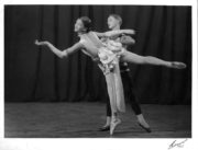 Mannequin and her Beau (Rambert/Ashton, 1928): Diana Gould, Harold Turner. Photo © Hana, London. RDC/PD/01/0011