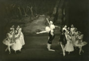Swan Lake, Act II (Ivanov, 1895/1937): Sally Gilmour, Walter Gore (centre), 1937. Photo Frank H. Sharman © Royal Opera House Collections. RDC/PD/01/92/1
